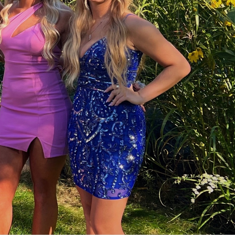 Primavera size 2 homecoming dress